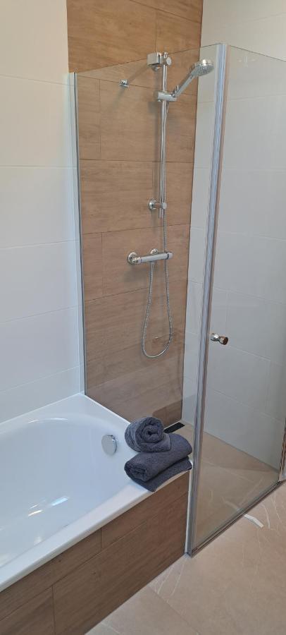 Traumhafte Ferienwohnung Auf 100 Quadratmetern Fuer 6 Pers Naehe Muenchen, Icm, Therme, Muc Forstinning المظهر الخارجي الصورة